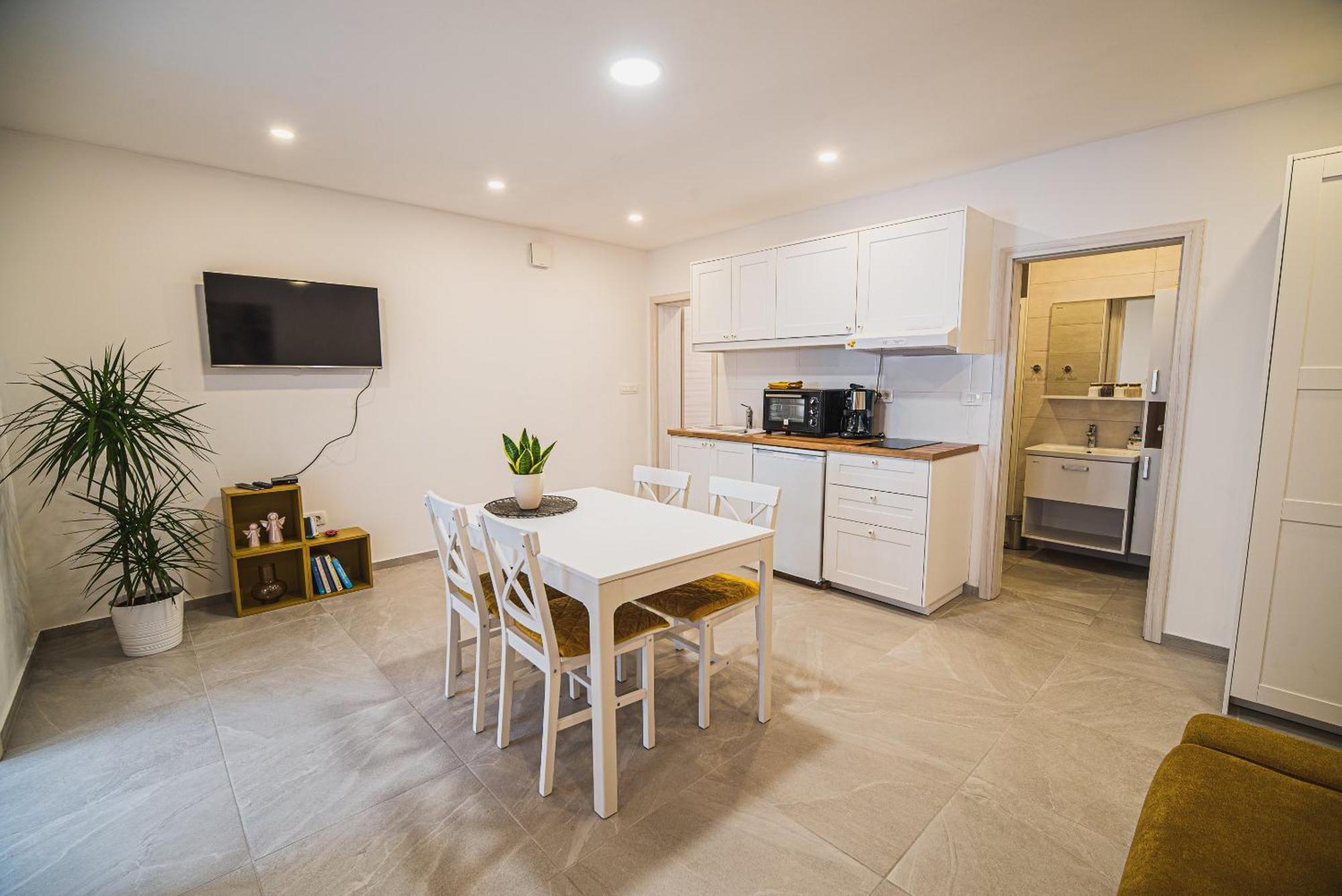 Gotar Apartment With Garden Kobarid Ngoại thất bức ảnh
