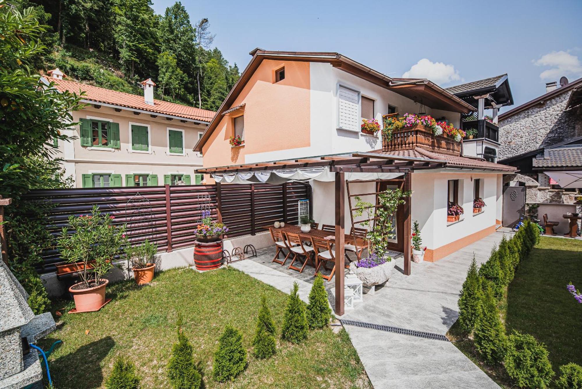 Gotar Apartment With Garden Kobarid Phòng bức ảnh